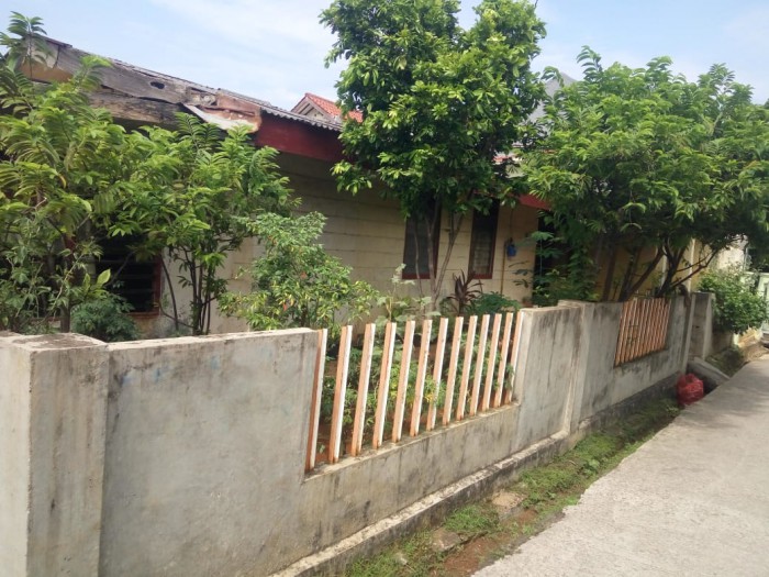 Rumah dijual di Perumnas Depok 1